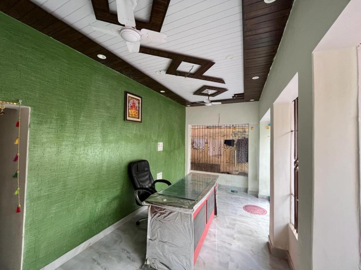 Goroomgo Banaras Residency Hotel Varanasi